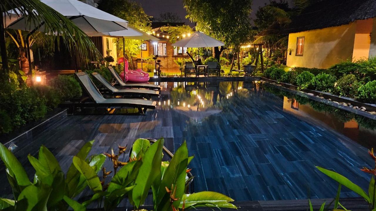 Phoenix Hotel Pool Villa Хойан Экстерьер фото