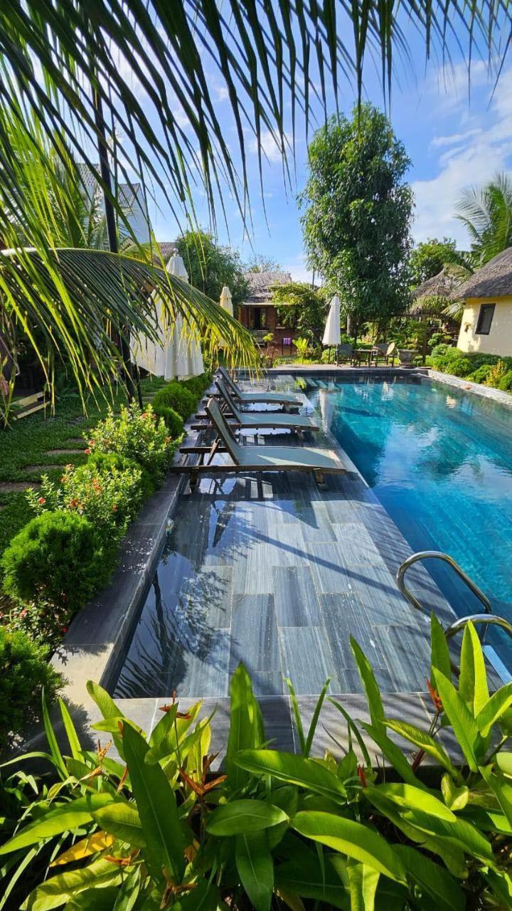 Phoenix Hotel Pool Villa Хойан Экстерьер фото